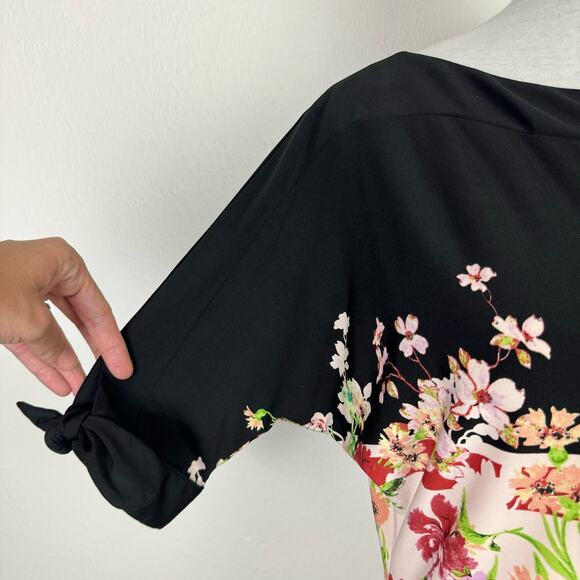 Julian Taylor | NY Multi Color Floral Short Slit Sleeve Spandex Sheath Dress - Picture 5 of 9